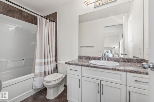 34 Red Tail Way, St. Albert, AB - Indoor Photo Showing Bathroom