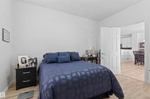 16 50 Oakridge Drive, St. Albert, AB - Indoor Photo Showing Bedroom