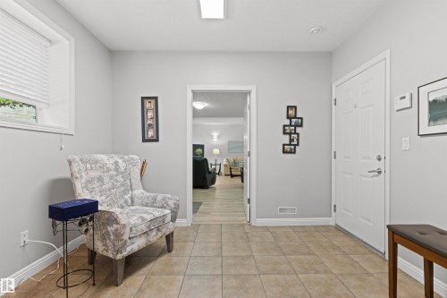 16 50 Oakridge Drive, St. Albert, AB - Indoor Photo Showing Other Room