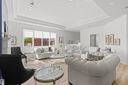 16 50 Oakridge Drive, St. Albert, AB - Indoor Photo Showing Living Room