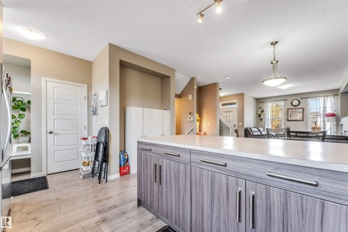 8041 Chappelle Way, Edmonton, AB - Indoor