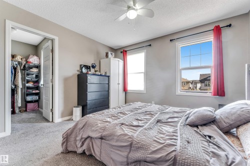 8041 Chappelle Way, Edmonton, AB - Indoor Photo Showing Bedroom