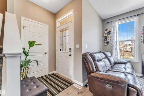 8041 Chappelle Way, Edmonton, AB - Indoor Photo Showing Other Room