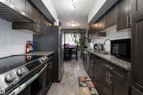 110 Centennial Court, Edmonton, AB - Indoor Photo Showing Kitchen With Stainless Steel Kitchen