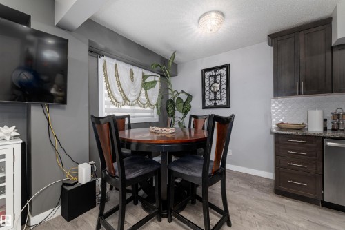 110 Centennial Court, Edmonton, AB - Indoor Photo Showing Dining Room