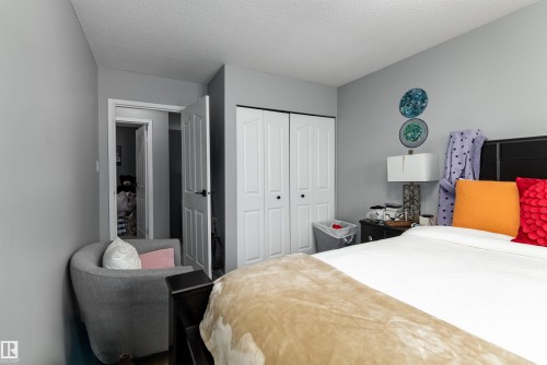 110 Centennial Court, Edmonton, AB - Indoor Photo Showing Bedroom