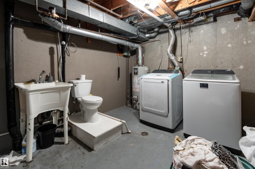 110 Centennial Court, Edmonton, AB - Indoor Photo Showing Laundry Room