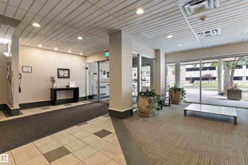 905 9940 112 Street, Edmonton, AB - Indoor