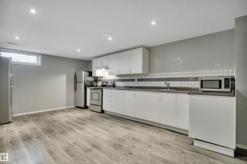 4316 53 Street, Leduc, AB - Indoor Photo Showing Kitchen