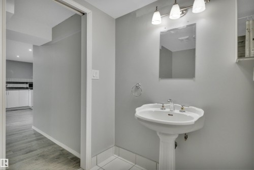 4316 53 Street, Leduc, AB - Indoor Photo Showing Bathroom