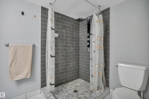 4316 53 Street, Leduc, AB - Indoor Photo Showing Bathroom