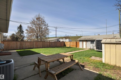 4316 53 Street, Leduc, AB - Outdoor