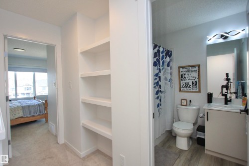 253 Marquis Boulevard, Edmonton, AB - Indoor Photo Showing Bathroom