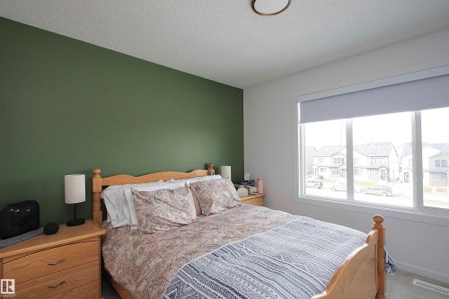 253 Marquis Boulevard, Edmonton, AB - Indoor Photo Showing Bedroom