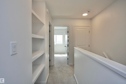 253 Marquis Boulevard, Edmonton, AB - Indoor Photo Showing Other Room