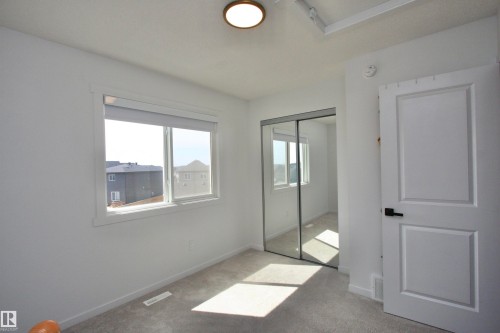 253 Marquis Boulevard, Edmonton, AB - Indoor Photo Showing Other Room