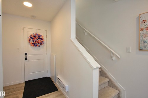 253 Marquis Boulevard, Edmonton, AB - Indoor Photo Showing Other Room