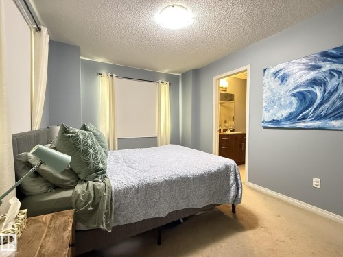 41 460 Hemingway Road Nw, Edmonton, AB - Indoor Photo Showing Bedroom