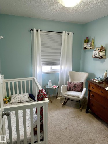 41 460 Hemingway Road Nw, Edmonton, AB - Indoor Photo Showing Bedroom