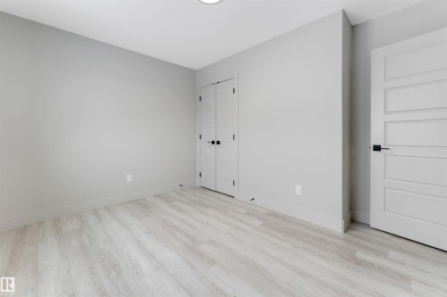 22815 80 Avenue, Edmonton, AB - Indoor Photo Showing Other Room
