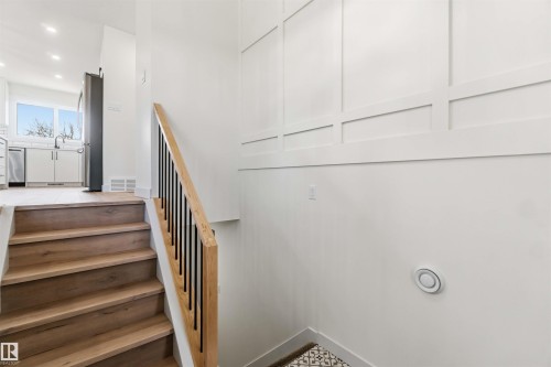 10207 165 Avenue, Edmonton, AB - Indoor Photo Showing Other Room