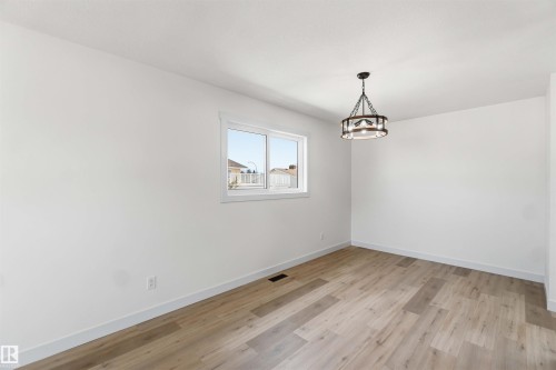 10207 165 Avenue, Edmonton, AB - Indoor Photo Showing Other Room