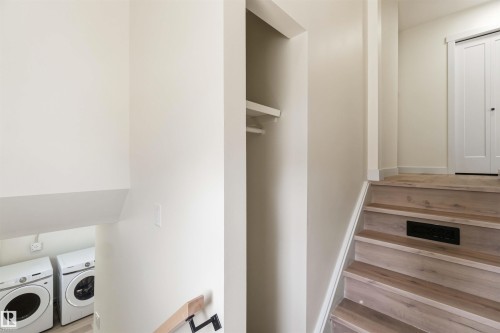 10207 165 Avenue, Edmonton, AB - Indoor Photo Showing Laundry Room