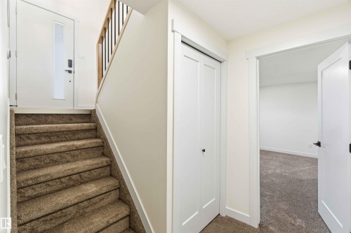 10207 165 Avenue, Edmonton, AB - Indoor Photo Showing Other Room