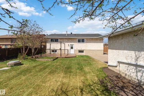 10207 165 Avenue, Edmonton, AB - Outdoor