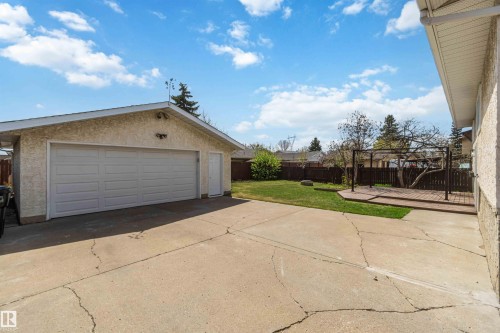 10207 165 Avenue, Edmonton, AB - Outdoor With Exterior