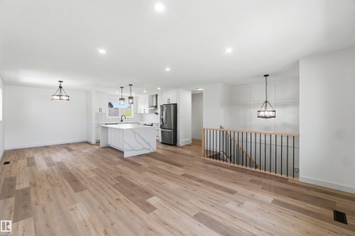 10207 165 Avenue, Edmonton, AB - Indoor