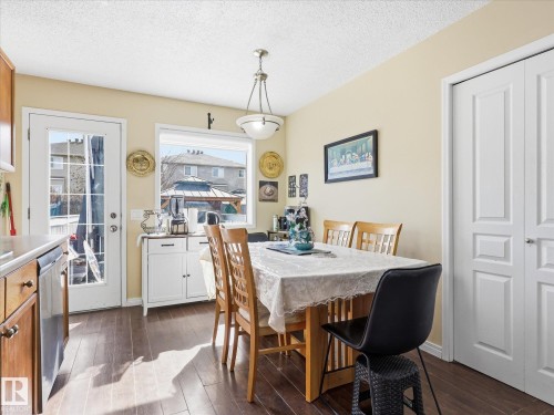 15135 43 Street Nw, Edmonton, AB - Indoor Photo Showing Dining Room