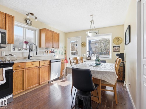 15135 43 Street Nw, Edmonton, AB - Indoor
