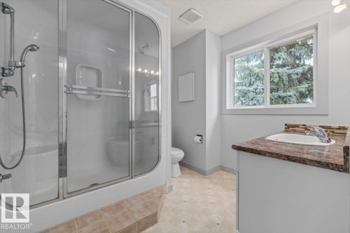 31 9935 167 Street, Edmonton, AB - Indoor Photo Showing Bathroom