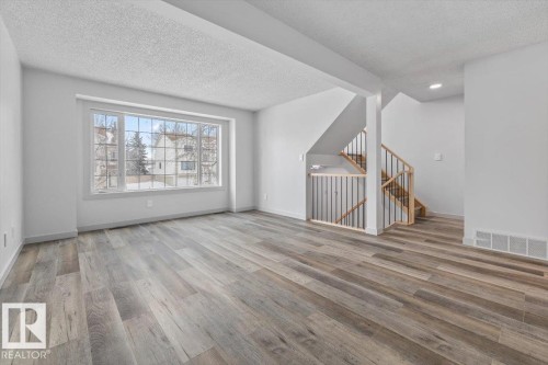 31 9935 167 Street, Edmonton, AB - Indoor Photo Showing Other Room