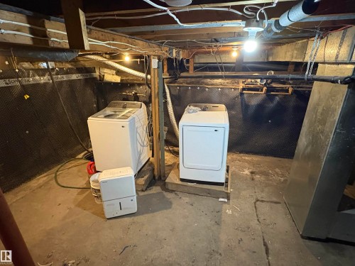 4622 50 Avenue, Elk Point, AB - Indoor Photo Showing Basement
