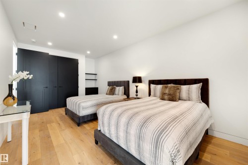 71 Birchcliff Road, Birchcliff, AB - Indoor Photo Showing Bedroom