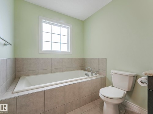 14227 138 Street Nw, Edmonton, AB - Indoor Photo Showing Bathroom