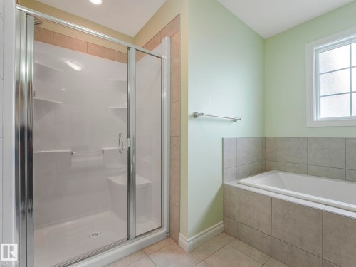 14227 138 Street Nw, Edmonton, AB - Indoor Photo Showing Bathroom