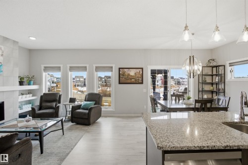 807 Eagleson Link, Edmonton, AB - Indoor