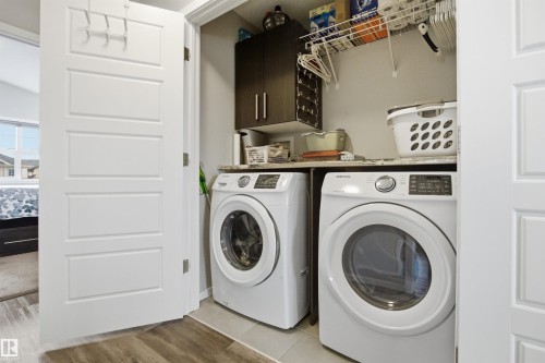 807 Eagleson Link, Edmonton, AB - Indoor Photo Showing Laundry Room