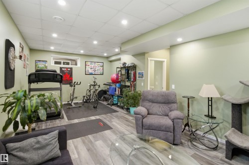 807 Eagleson Link, Edmonton, AB - Indoor