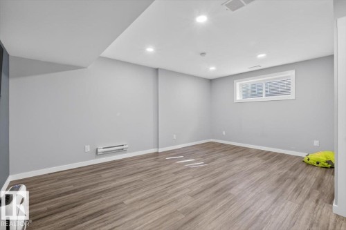 14835 103 Avenue, Edmonton, AB - Indoor Photo Showing Other Room