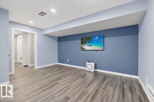 14835 103 Avenue, Edmonton, AB - Indoor Photo Showing Other Room