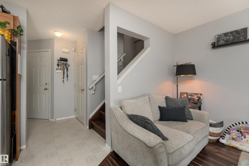 2 13403 Cumberland Road, Edmonton, AB - Indoor