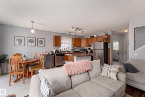 2 13403 Cumberland Road, Edmonton, AB - Indoor Photo Showing Living Room