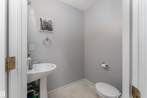 2 13403 Cumberland Road, Edmonton, AB - Indoor Photo Showing Bathroom