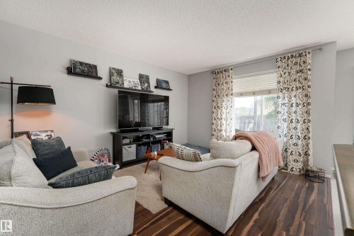 2 13403 Cumberland Road, Edmonton, AB - Indoor Photo Showing Living Room