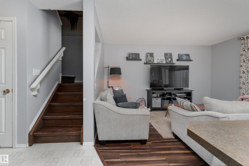 2 13403 Cumberland Road, Edmonton, AB - Indoor