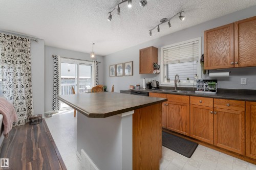 2 13403 Cumberland Road, Edmonton, AB - Indoor Photo Showing Kitchen